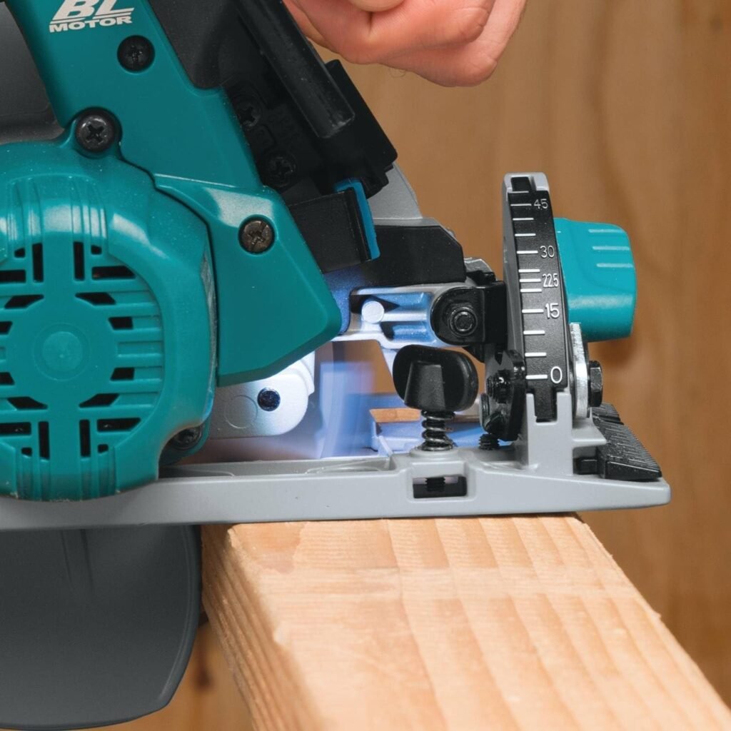 Makita XSH03Z 18V LXT® Lithium-Ion Brushless Cordless 6-1/2 Circular Saw, Tool Only